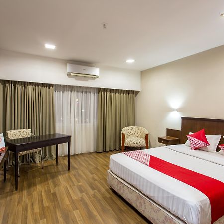 Capital O 769 City Hotel Balikpapan  Exterior photo